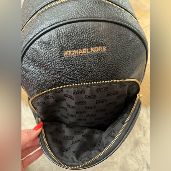 Michael Kors Large Abbey Pebbled Leather Backpack Black with gold hardware - Picture 14 of 14